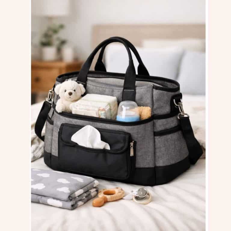 Sac à langer organisé avec essentiels pour sortie avec bébé